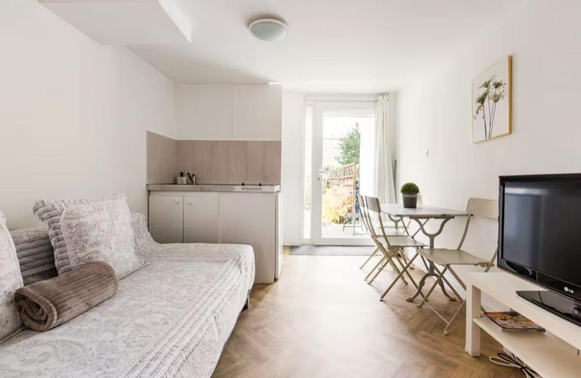 Escapade Pres De Lille - Appartement Charmant Avec Terrasse Et Parking Privee モン＝ザン＝バルール エクステリア 写真