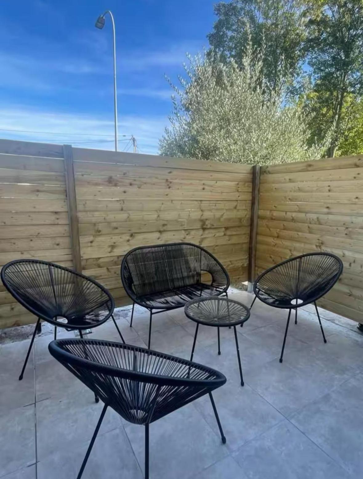 Escapade Pres De Lille - Appartement Charmant Avec Terrasse Et Parking Privee モン＝ザン＝バルール エクステリア 写真